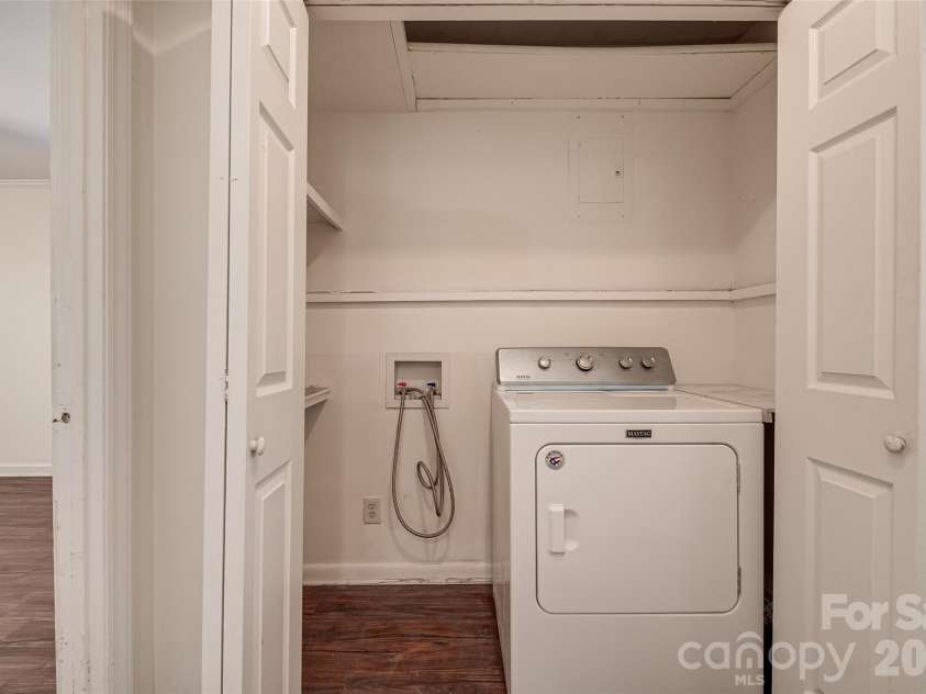 621 Jackson Avenue, Waxhaw, NC 28173.  MLS# CAR4422463, YatesRealty ID 50255. 