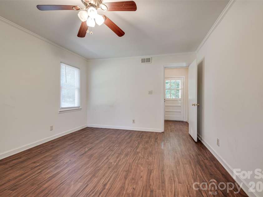 621 Jackson Avenue, Waxhaw, NC 28173.  MLS# CAR4422463, YatesRealty ID 50255. 