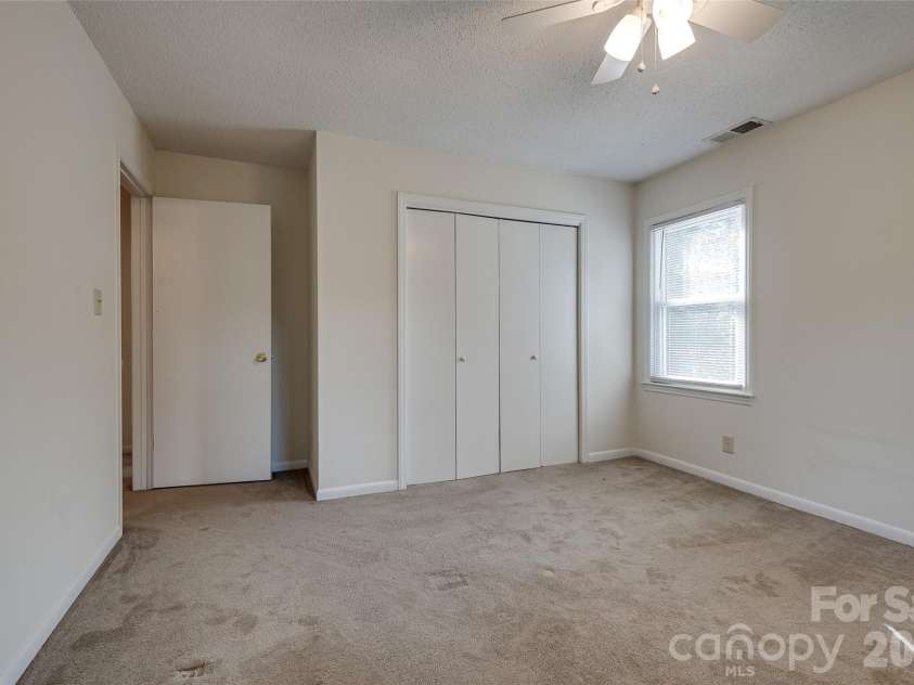 621 Jackson Avenue, Waxhaw, NC 28173.  MLS# CAR4422463, YatesRealty ID 50255. 