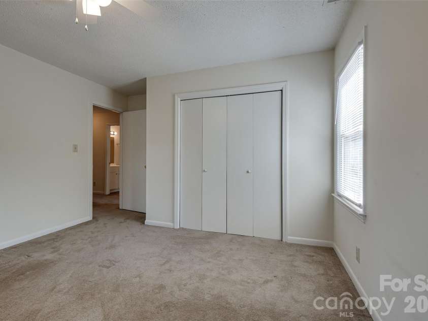 621 Jackson Avenue, Waxhaw, NC 28173.  MLS# CAR4422463, YatesRealty ID 50255. 