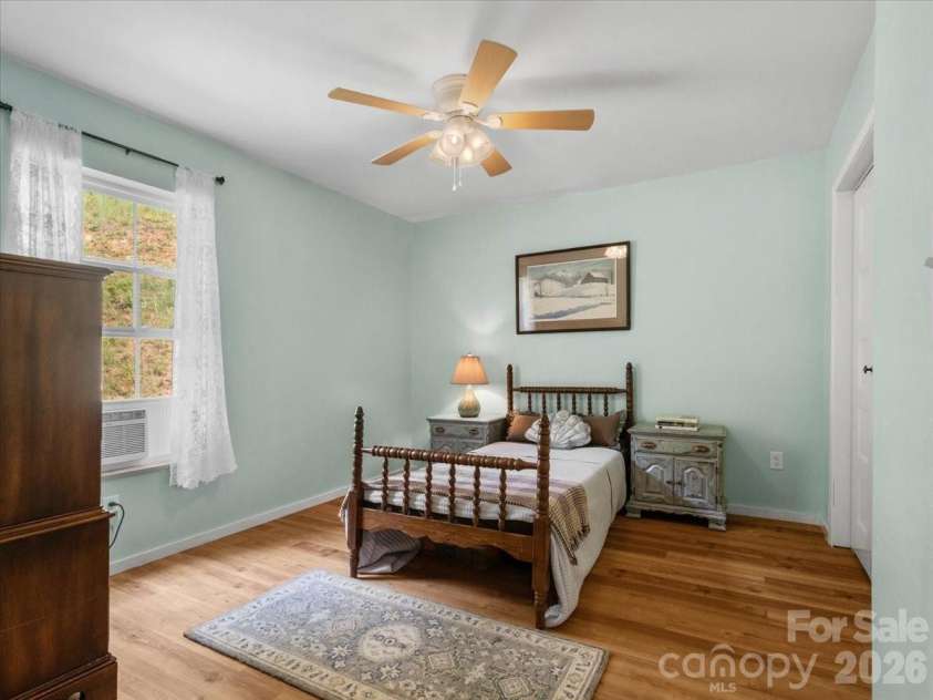 427 Hardscrabble Road, Burnsville, NC 28714.  MLS# CAR4422835, YatesRealty ID 50259. 