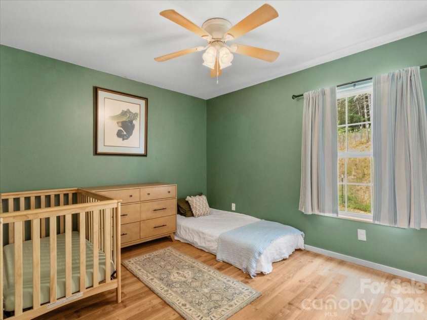 427 Hardscrabble Road, Burnsville, NC 28714.  MLS# CAR4422835, YatesRealty ID 50259. 