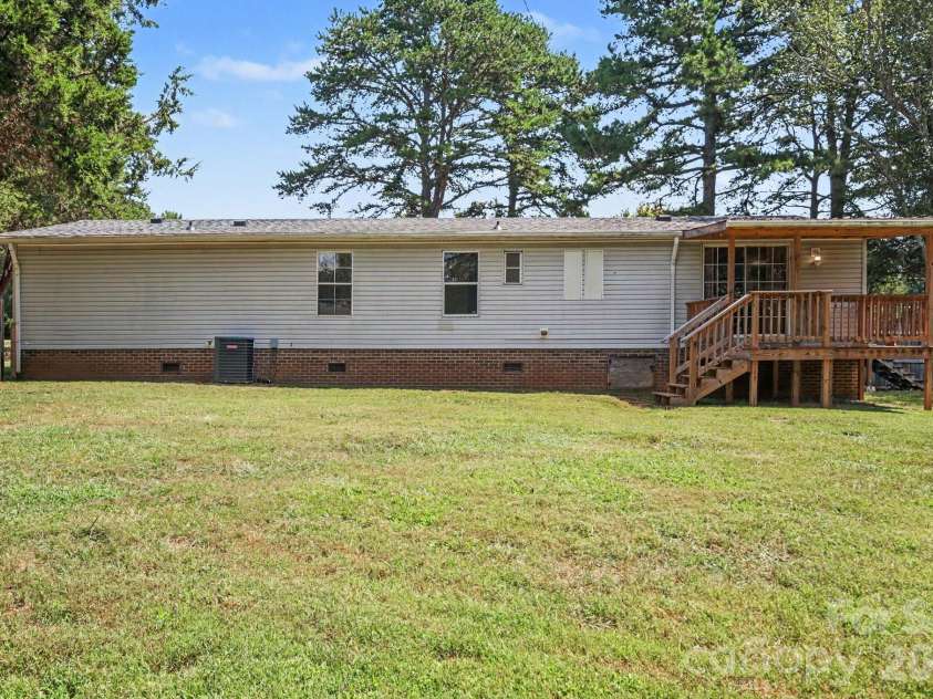 530 Gladstone Road, Mocksville, NC 27028.  MLS# CAR4423690, YatesRealty ID 50260. Back