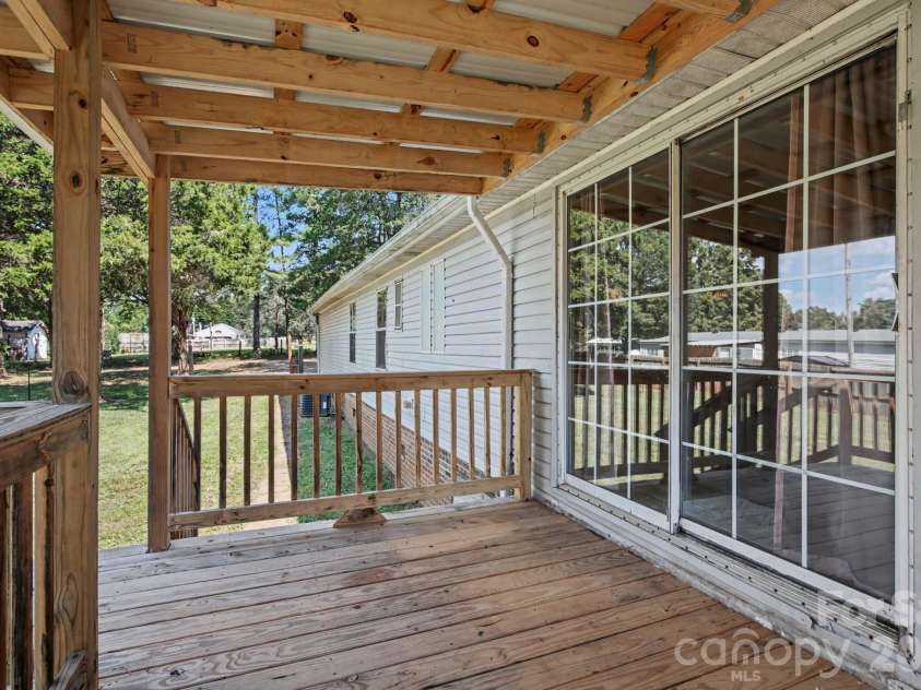 530 Gladstone Road, Mocksville, NC 27028.  MLS# CAR4423690, YatesRealty ID 50260. Back Deck