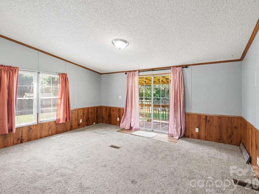 530 Gladstone Road, Mocksville, NC 27028.  MLS# CAR4423690, YatesRealty ID 50260. Den