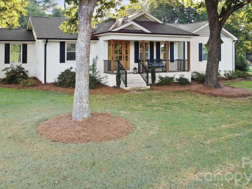 5267 York Highway, York, SC 29745.  MLS# CAR4420917, YatesRealty ID 50261. 