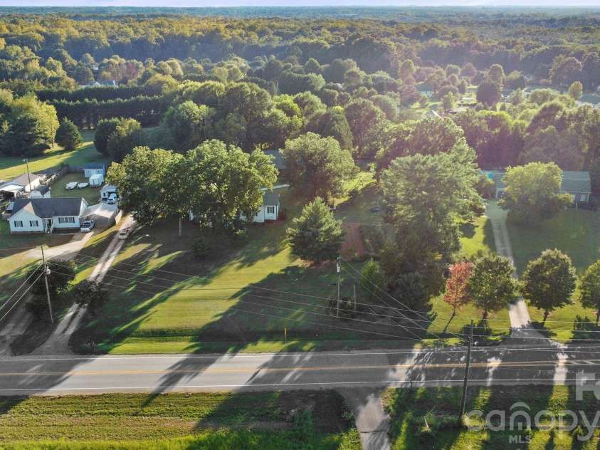 5267 York Highway, York, SC 29745.  MLS# CAR4420917, YatesRealty ID 50261. 