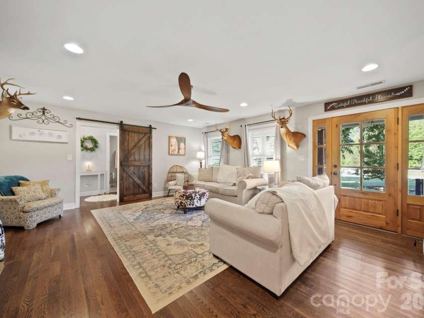 5267 York Highway, York, SC 29745.  MLS# CAR4420917, YatesRealty ID 50261. 