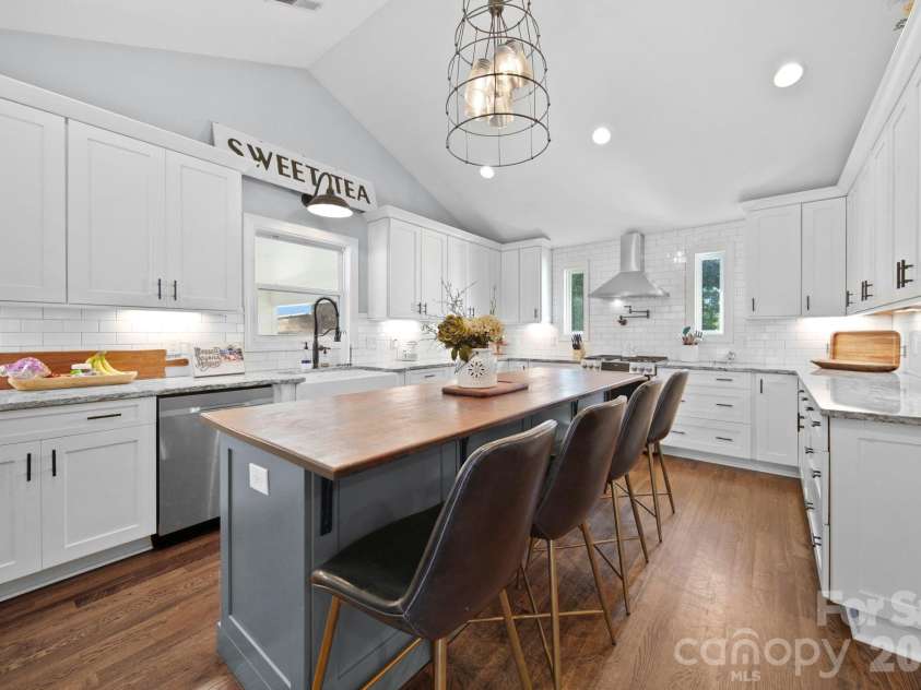 5267 York Highway, York, SC 29745.  MLS# CAR4420917, YatesRealty ID 50261. 