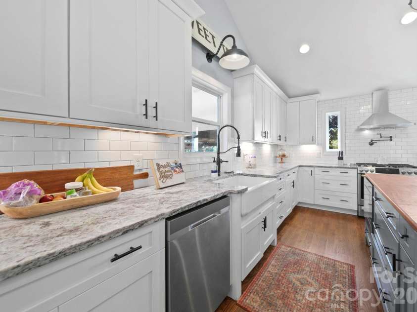 5267 York Highway, York, SC 29745.  MLS# CAR4420917, YatesRealty ID 50261. 