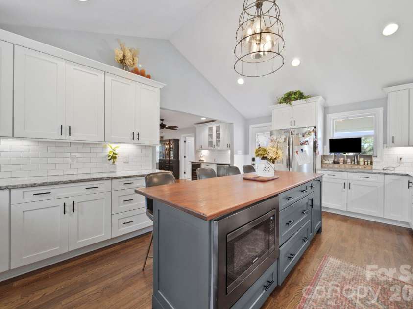 5267 York Highway, York, SC 29745.  MLS# CAR4420917, YatesRealty ID 50261. 