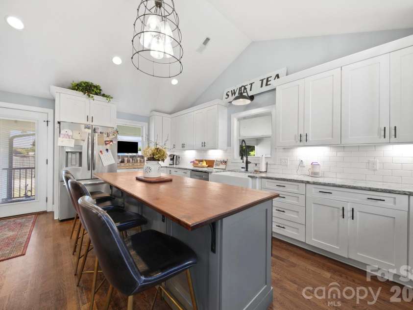 5267 York Highway, York, SC 29745.  MLS# CAR4420917, YatesRealty ID 50261. 