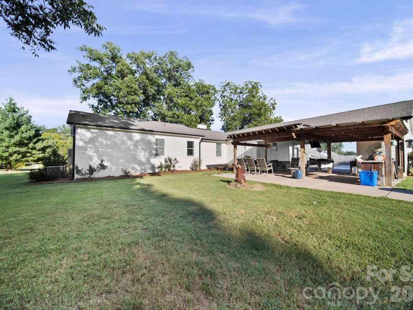 5267 York Highway, York, SC 29745.  MLS# CAR4420917, YatesRealty ID 50261. 