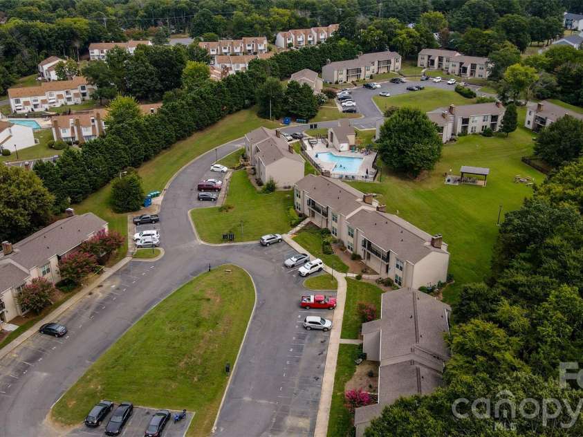 11022 Running Ridge Road, Charlotte, NC 28226.  MLS# CAR4422317, YatesRealty ID 50264. Complex