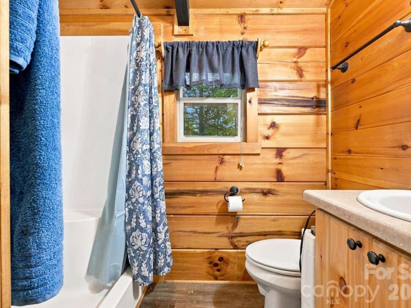 9 Candyland Court, Candler, NC 28715.  MLS# CAR4422673, YatesRealty ID 50265. 