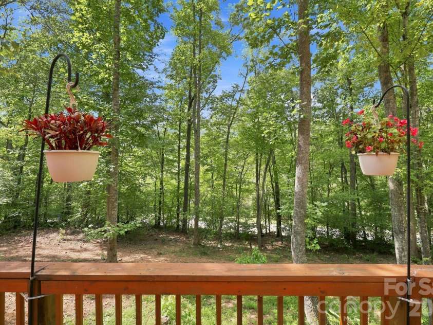 9 Candyland Court, Candler, NC 28715.  MLS# CAR4422673, YatesRealty ID 50265. 