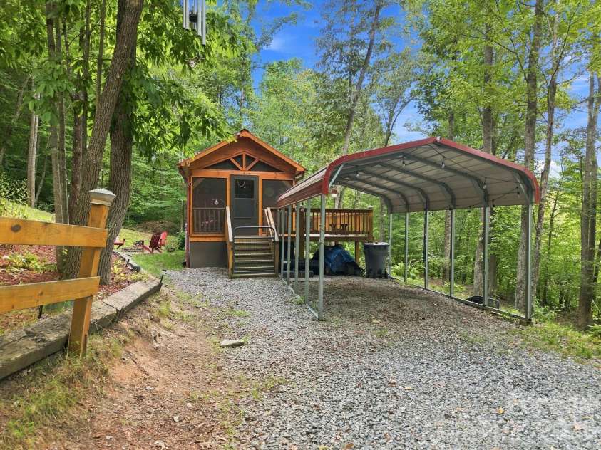 9 Candyland Court, Candler, NC 28715.  MLS# CAR4422673, YatesRealty ID 50265. 