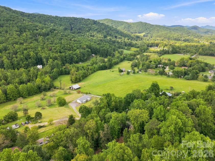 9 Candyland Court, Candler, NC 28715.  MLS# CAR4422673, YatesRealty ID 50265. 