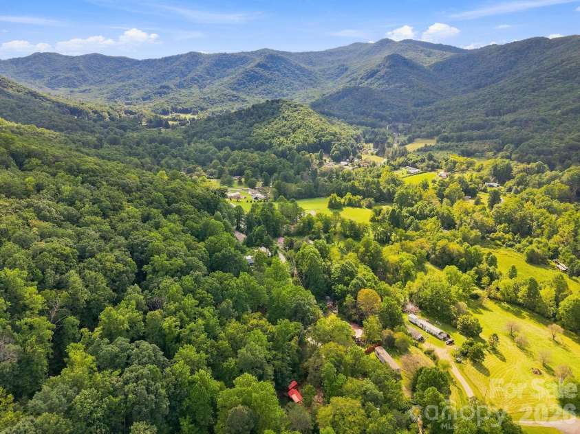 9 Candyland Court, Candler, NC 28715.  MLS# CAR4422673, YatesRealty ID 50265. 