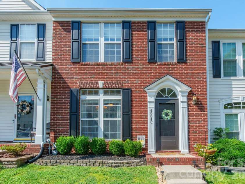 4001 Waterside Lane, Cramerton, NC 28032.  MLS# CAR4423313, YatesRealty ID 50266. 