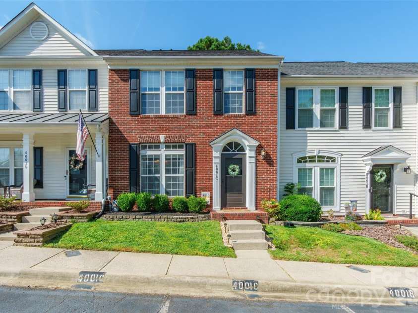 4001 Waterside Lane, Cramerton, NC 28032.  MLS# CAR4423313, YatesRealty ID 50266. 