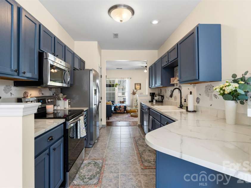 4001 Waterside Lane, Cramerton, NC 28032.  MLS# CAR4423313, YatesRealty ID 50266. 