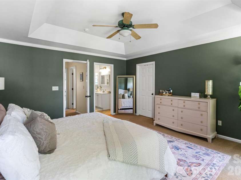 4001 Waterside Lane, Cramerton, NC 28032.  MLS# CAR4423313, YatesRealty ID 50266. 