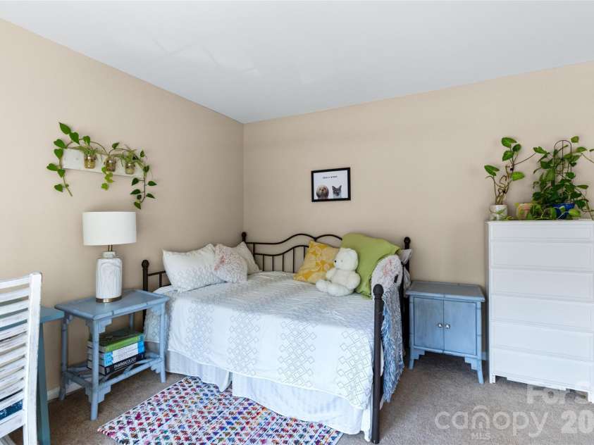 4001 Waterside Lane, Cramerton, NC 28032.  MLS# CAR4423313, YatesRealty ID 50266. 