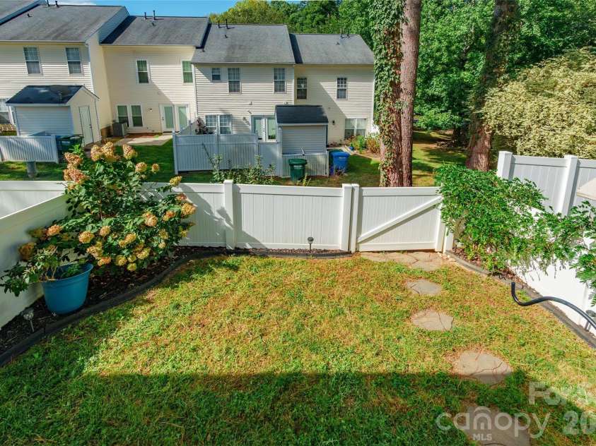 4001 Waterside Lane, Cramerton, NC 28032.  MLS# CAR4423313, YatesRealty ID 50266. 