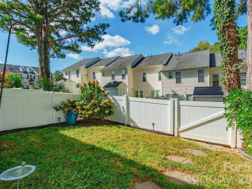 4001 Waterside Lane, Cramerton, NC 28032.  MLS# CAR4423313, YatesRealty ID 50266. 