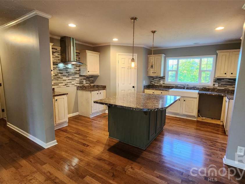 967 Barnardsville Highway, Weaverville, NC 28787.  MLS# CAR4422068, YatesRealty ID 50268. 