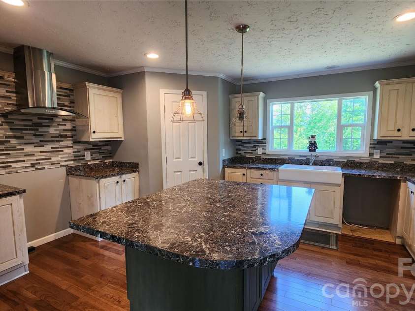 967 Barnardsville Highway, Weaverville, NC 28787.  MLS# CAR4422068, YatesRealty ID 50268. 