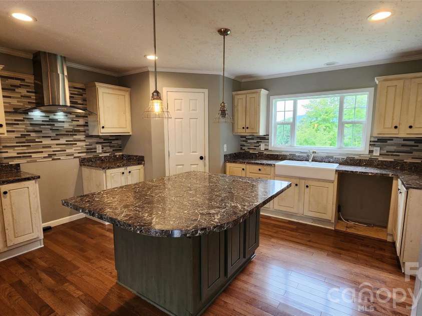 967 Barnardsville Highway, Weaverville, NC 28787.  MLS# CAR4422068, YatesRealty ID 50268. Gorgeous kitchen with walk in pantry.