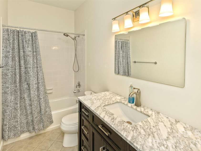 113 Ballantree Drive, Asheville, NC 28803.  MLS# CAR4417051, YatesRealty ID 50269. Full Bathroom in the Basement