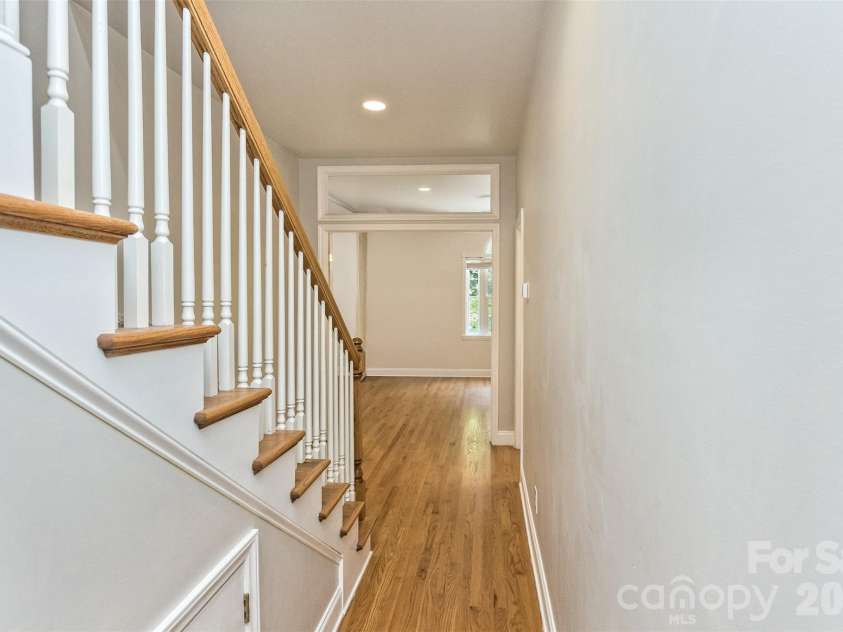 113 Ballantree Drive, Asheville, NC 28803.  MLS# CAR4417051, YatesRealty ID 50269. Second Level Hallway