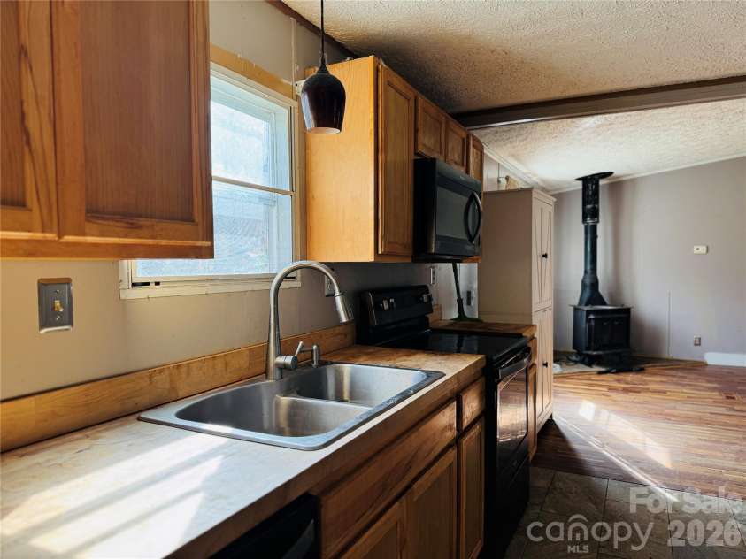 518 Nors Way, Lake Lure, NC 28746.  MLS# CAR4358849, YatesRealty ID 5027. Kitchen