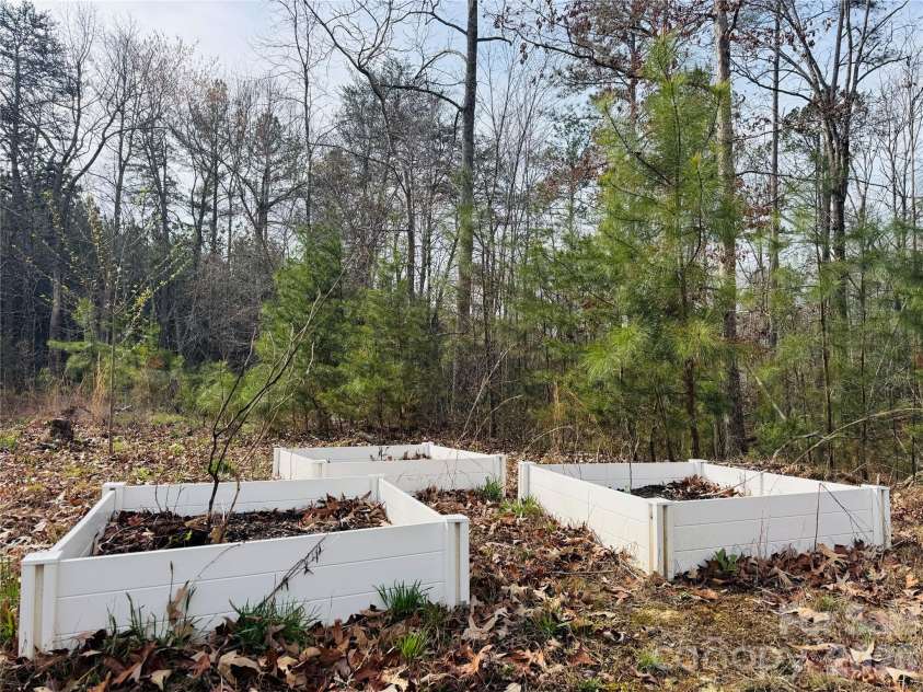 518 Nors Way, Lake Lure, NC 28746.  MLS# CAR4358849, YatesRealty ID 5027. Raised beds