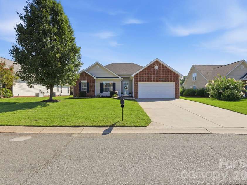 1005 Coral Bell Court, Monroe, NC 28110.  MLS# CAR4417061, YatesRealty ID 50271. 