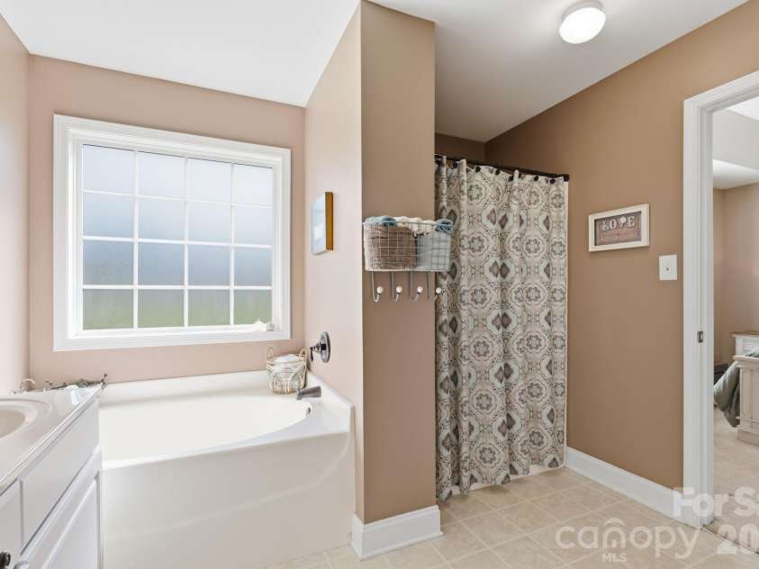 1005 Coral Bell Court, Monroe, NC 28110.  MLS# CAR4417061, YatesRealty ID 50271. 