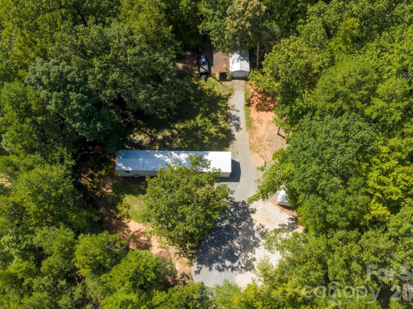 6303 Griffin Road, Lancaster, SC 29720.  MLS# CAR4422989, YatesRealty ID 50273. 