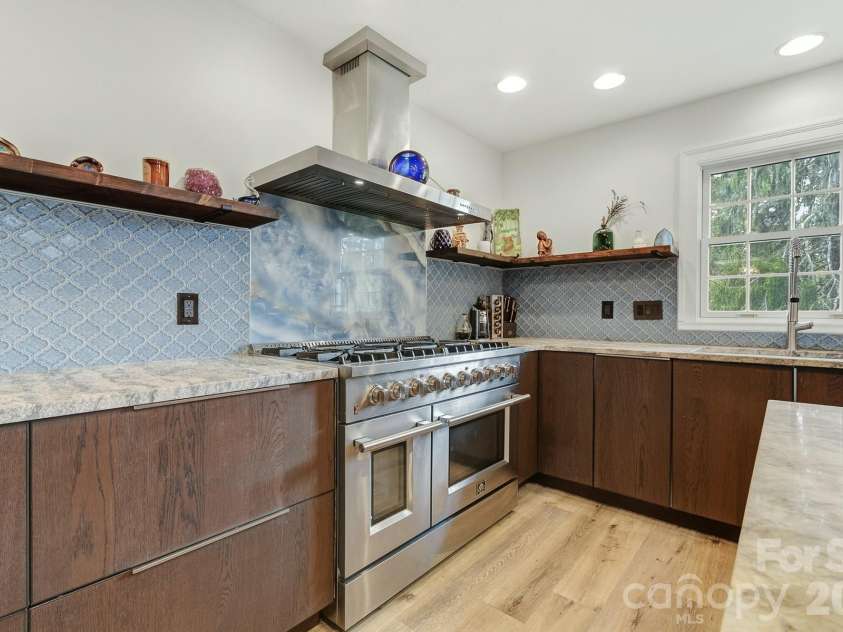 211 Pinner Road, Arden, NC 28704.  MLS# CAR4422716, YatesRealty ID 50274. 