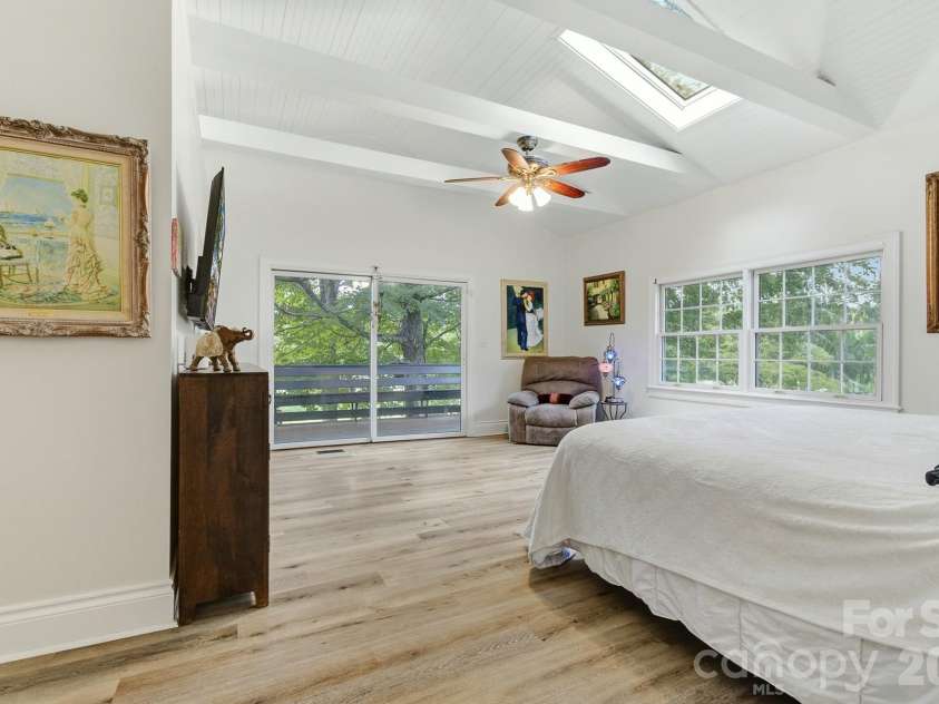 211 Pinner Road, Arden, NC 28704.  MLS# CAR4422716, YatesRealty ID 50274. 
