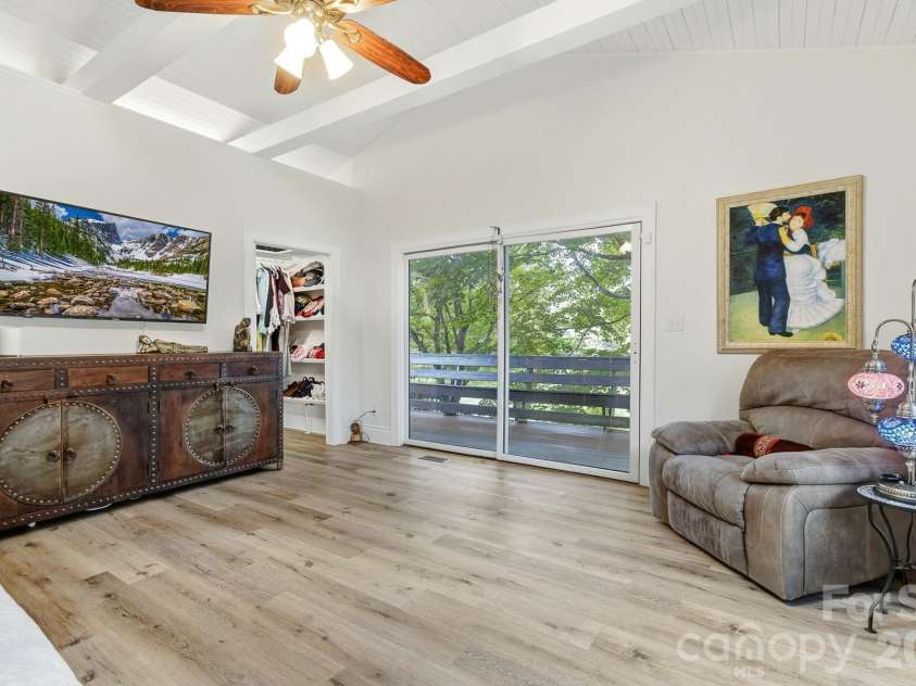211 Pinner Road, Arden, NC 28704.  MLS# CAR4422716, YatesRealty ID 50274. 