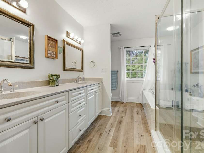 211 Pinner Road, Arden, NC 28704.  MLS# CAR4422716, YatesRealty ID 50274. 