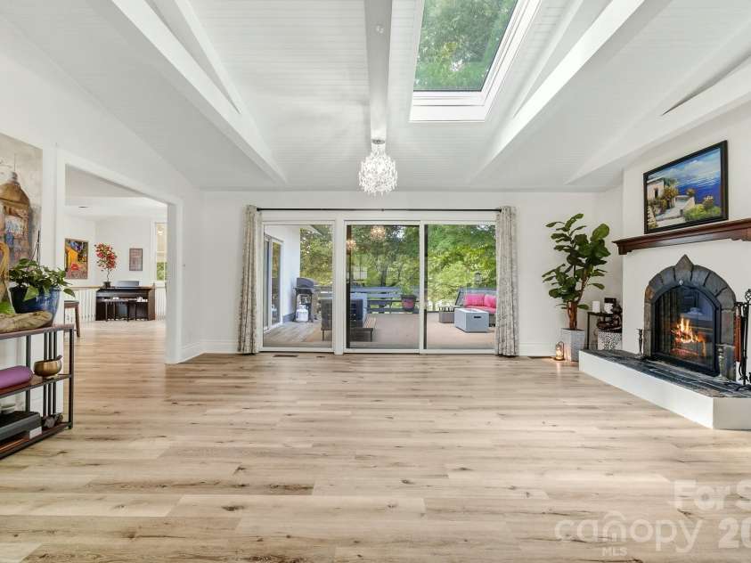 211 Pinner Road, Arden, NC 28704.  MLS# CAR4422716, YatesRealty ID 50274. 