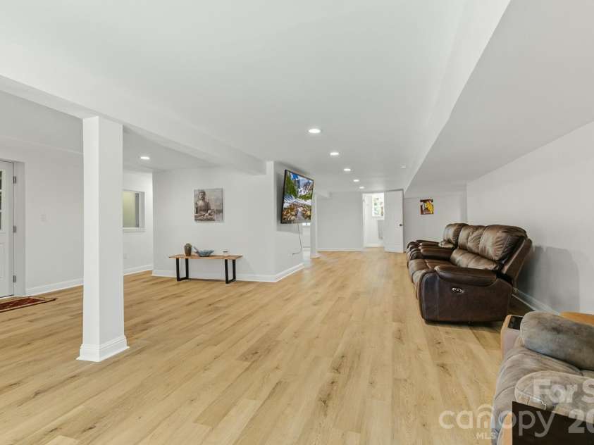 211 Pinner Road, Arden, NC 28704.  MLS# CAR4422716, YatesRealty ID 50274. 
