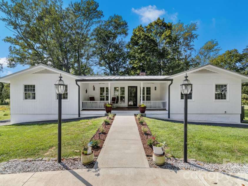 211 Pinner Road, Arden, NC 28704.  MLS# CAR4422716, YatesRealty ID 50274. 