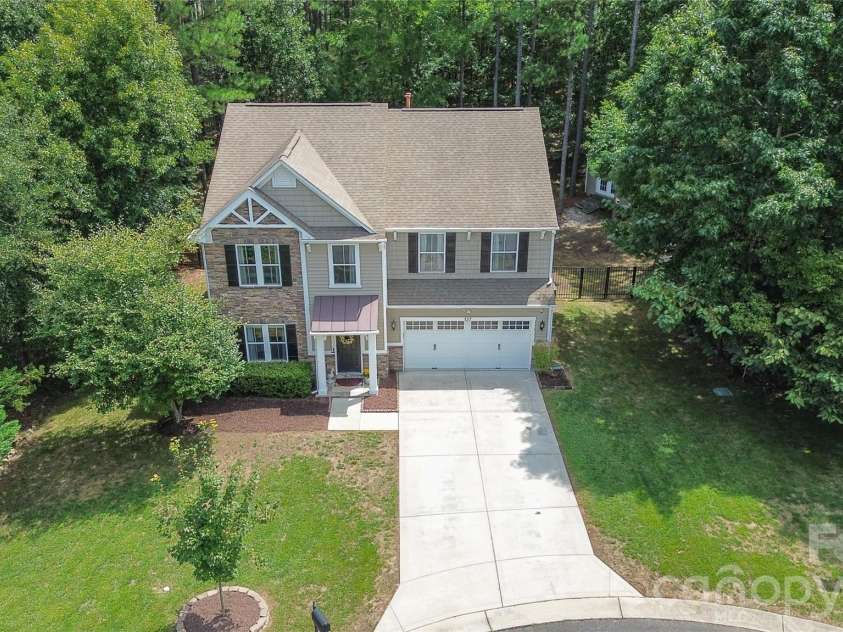 137 Poplin Place, Clover, SC 29710.  MLS# CAR4412950, YatesRealty ID 50275. 