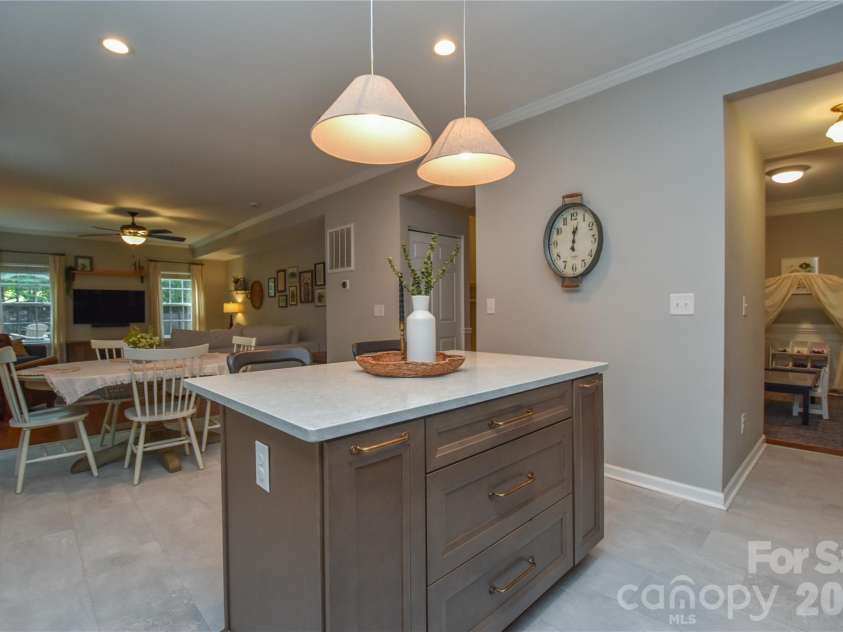 137 Poplin Place, Clover, SC 29710.  MLS# CAR4412950, YatesRealty ID 50275. 