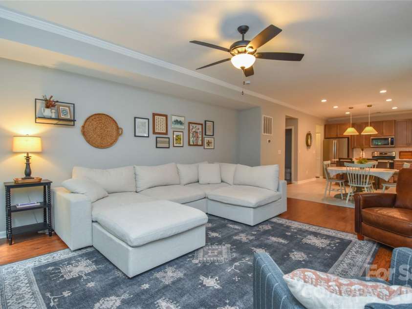 137 Poplin Place, Clover, SC 29710.  MLS# CAR4412950, YatesRealty ID 50275. 